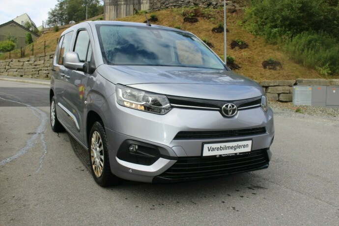 toyota-proace-city-diesel-2021-big-0