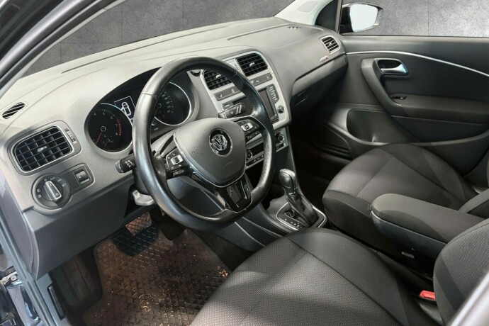 volkswagen-polo-bensin-2015-big-9