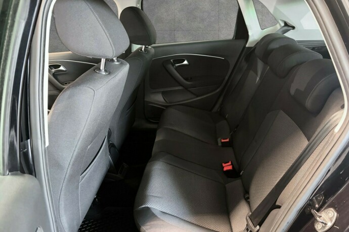 volkswagen-polo-bensin-2015-big-10