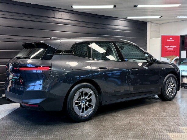 bmw-ix-elektrisitet-2022-big-8