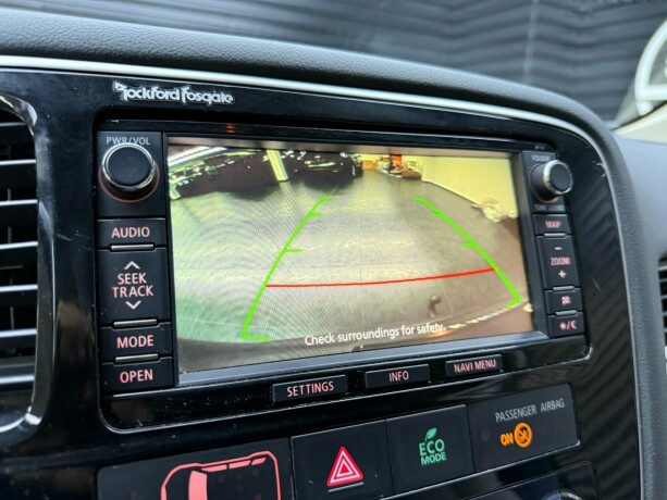 mitsubishi-outlander-elektrisitetbensin-2014-big-15