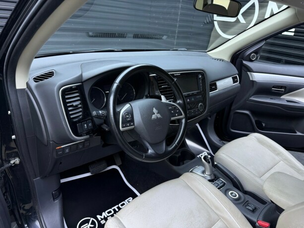 mitsubishi-outlander-elektrisitetbensin-2014-big-9