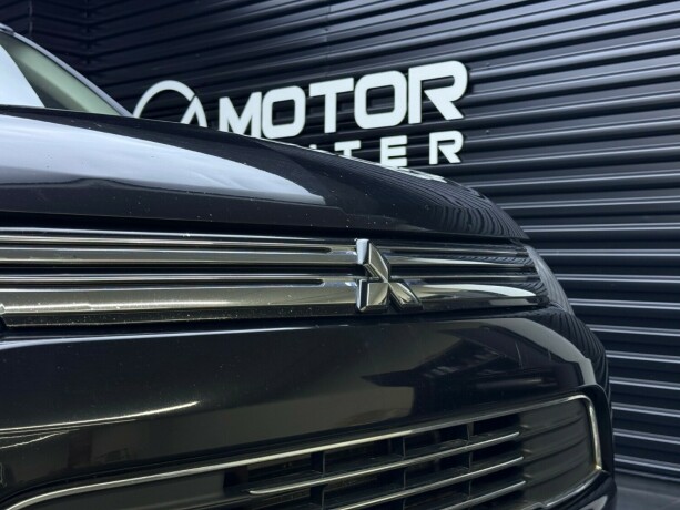 mitsubishi-outlander-elektrisitetbensin-2014-big-4