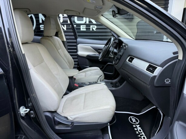 mitsubishi-outlander-elektrisitetbensin-2014-big-24