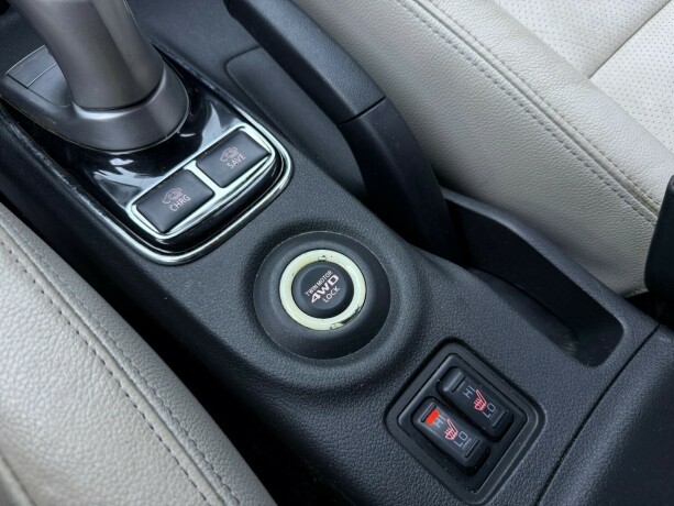 mitsubishi-outlander-elektrisitetbensin-2014-big-22