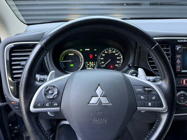 mitsubishi-outlander-elektrisitetbensin-2014-big-12