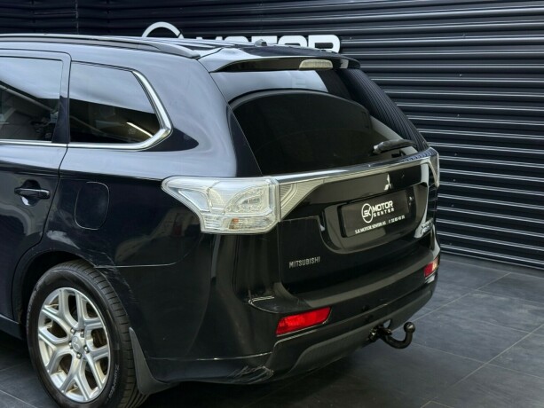 mitsubishi-outlander-elektrisitetbensin-2014-big-5