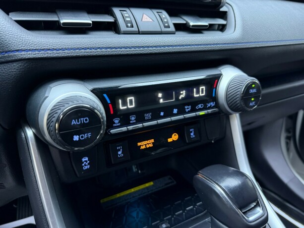 toyota-rav4-elektrisitetbensin-2019-big-23