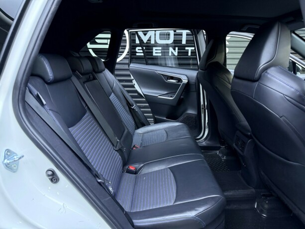 toyota-rav4-elektrisitetbensin-2019-big-32