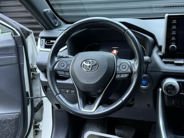 toyota-rav4-elektrisitetbensin-2019-big-12