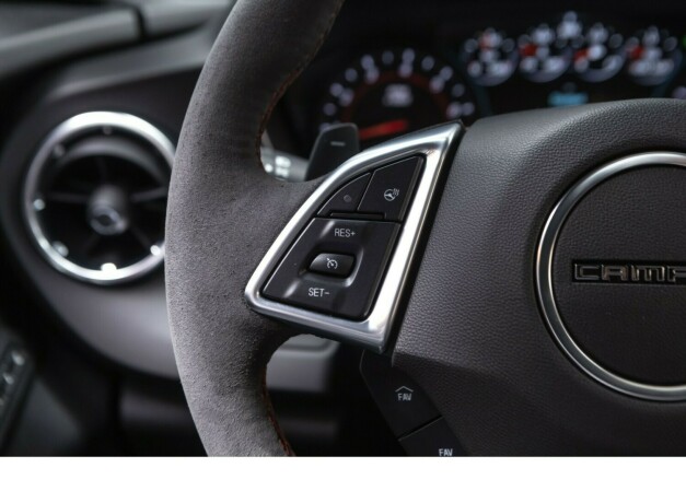 chevrolet-camaro-bensin-2017-big-17