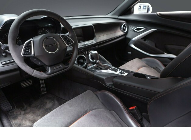chevrolet-camaro-bensin-2017-big-14