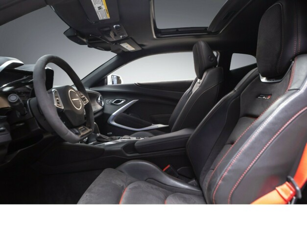 chevrolet-camaro-bensin-2017-big-12
