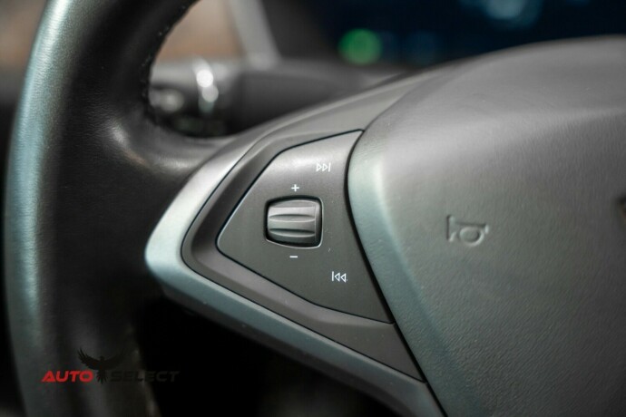 tesla-model-s-elektrisitet-2019-big-30