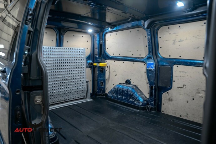 ford-transit-custom-elektrisitetbensin-2021-big-17