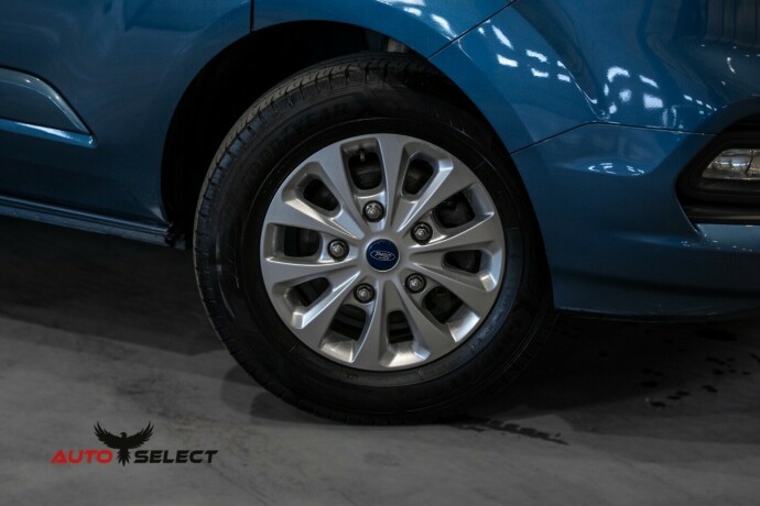 ford-transit-custom-elektrisitetbensin-2021-big-2