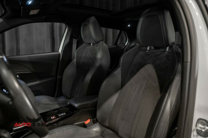 peugeot-e-2008-elektrisitet-2022-big-23