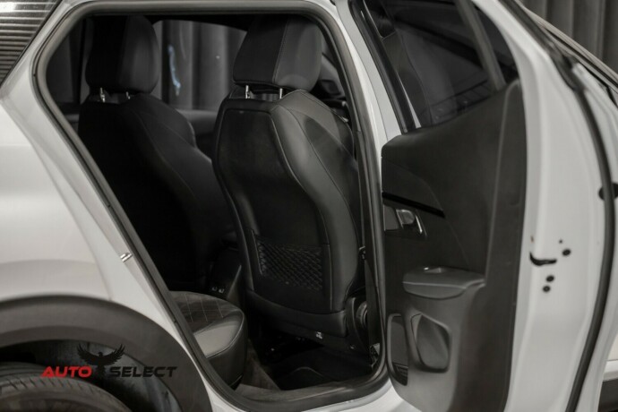 peugeot-e-2008-elektrisitet-2022-big-12