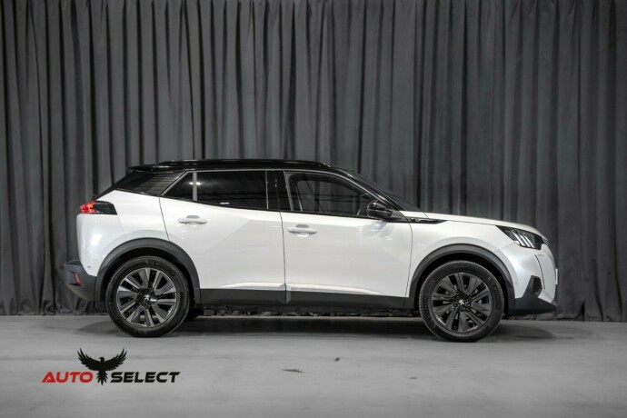 peugeot-e-2008-elektrisitet-2022-big-11