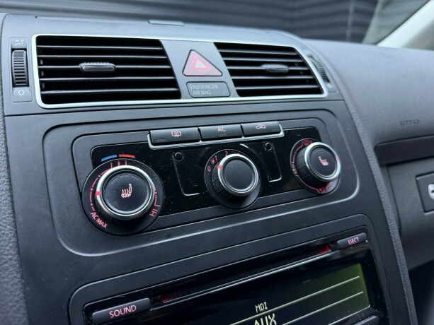 volkswagen-touran-diesel-2012-big-14