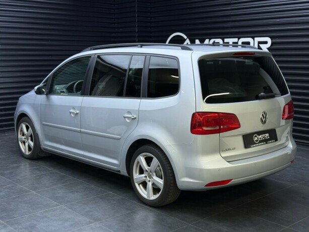 volkswagen-touran-diesel-2012-big-1