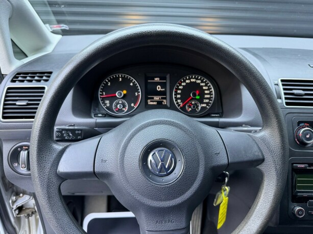 volkswagen-touran-diesel-2012-big-11
