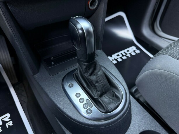 volkswagen-touran-diesel-2012-big-17