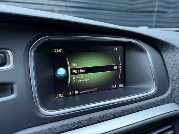 volvo-v40-cross-country-bensin-2017-big-17