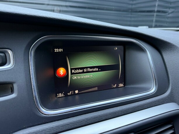 volvo-v40-cross-country-bensin-2017-big-18