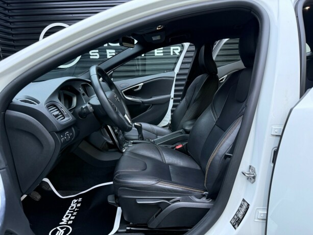 volvo-v40-cross-country-bensin-2017-big-23