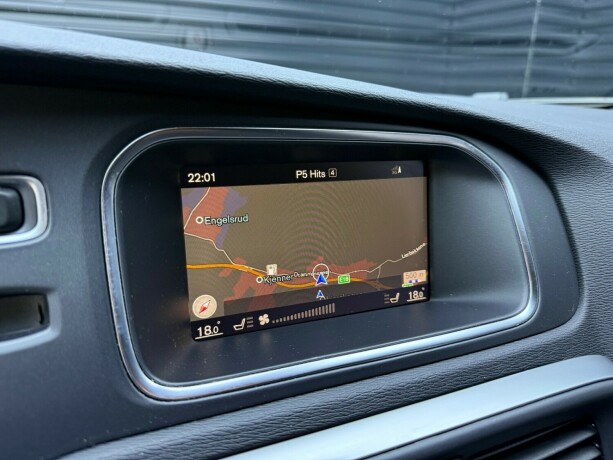 volvo-v40-cross-country-bensin-2017-big-14