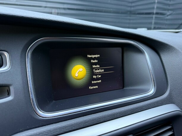 volvo-v40-cross-country-bensin-2017-big-20