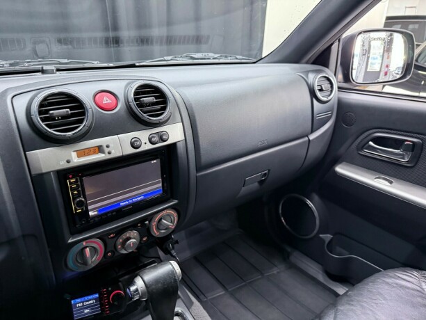 isuzu-d-max-diesel-2011-big-18