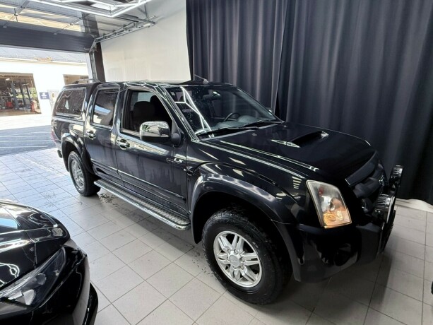 isuzu-d-max-diesel-2011-big-9