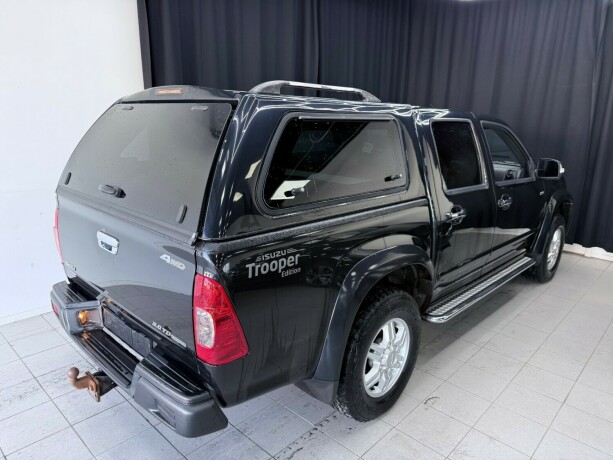 isuzu-d-max-diesel-2011-big-7