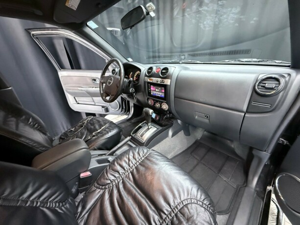 isuzu-d-max-diesel-2011-big-21