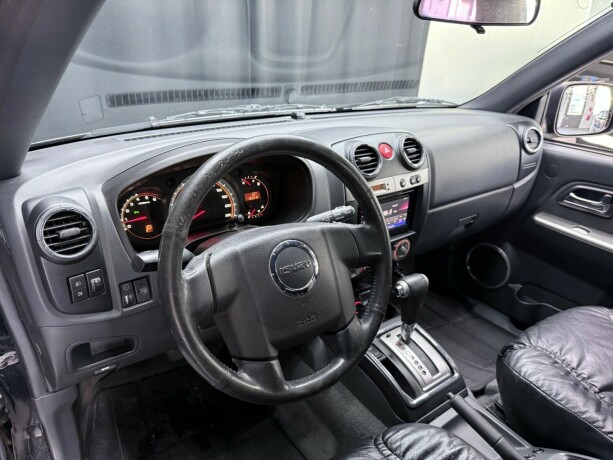 isuzu-d-max-diesel-2011-big-11