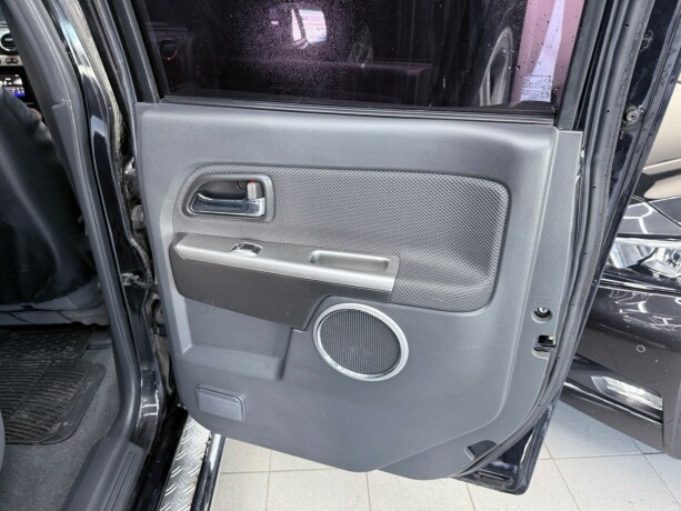 isuzu-d-max-diesel-2011-big-24