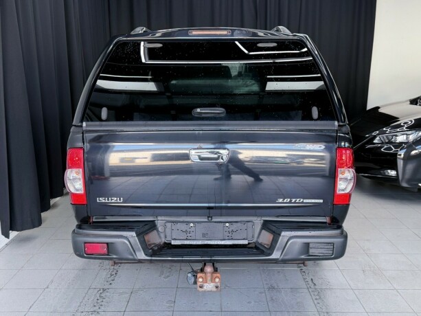 isuzu-d-max-diesel-2011-big-6
