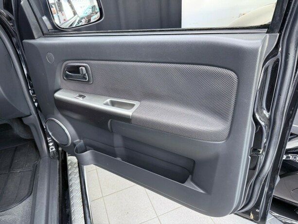 isuzu-d-max-diesel-2011-big-19