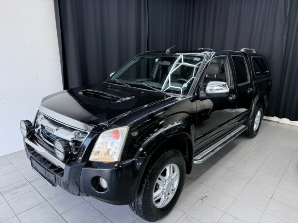 isuzu-d-max-diesel-2011-big-2