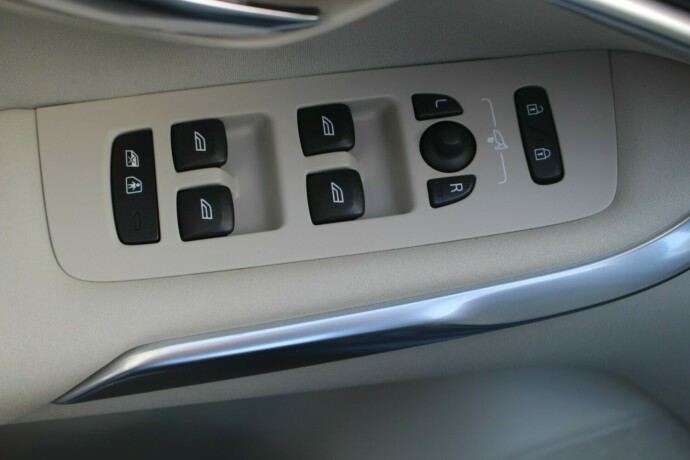volvo-v40-diesel-2013-big-6