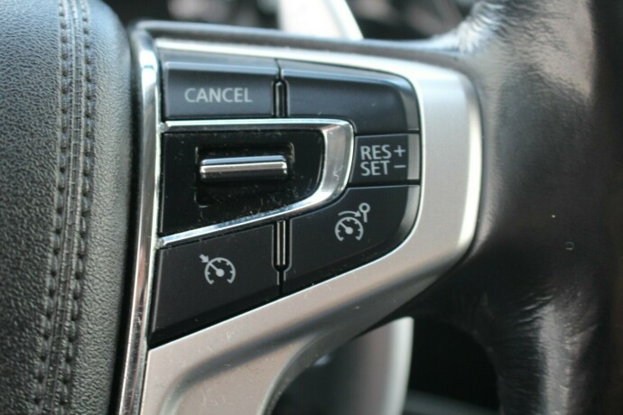 mitsubishi-outlander-elektrisitetbensin-2016-big-12