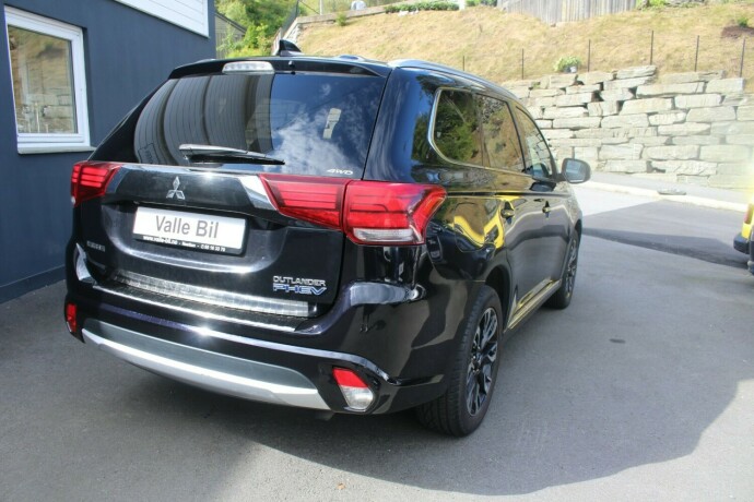 mitsubishi-outlander-elektrisitetbensin-2016-big-4