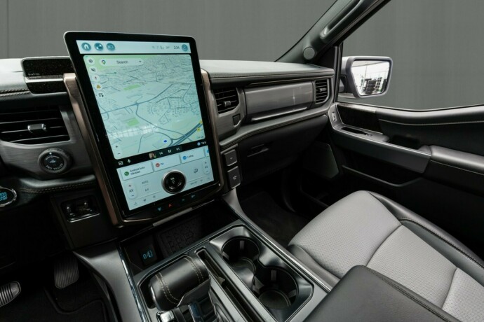 ford-f-150-elektrisitet-2023-big-21