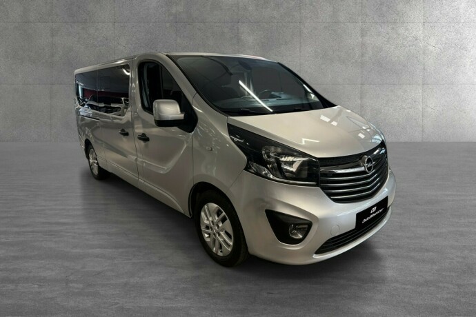 opel-vivaro-diesel-2015-big-7