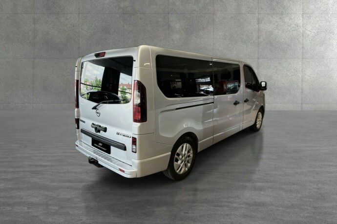 opel-vivaro-diesel-2015-big-5