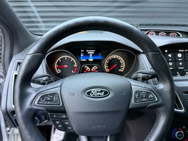 ford-focus-diesel-2016-big-14