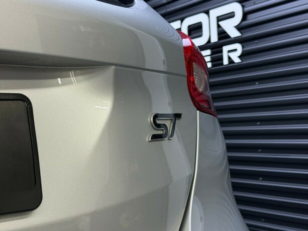 ford-focus-diesel-2016-big-8