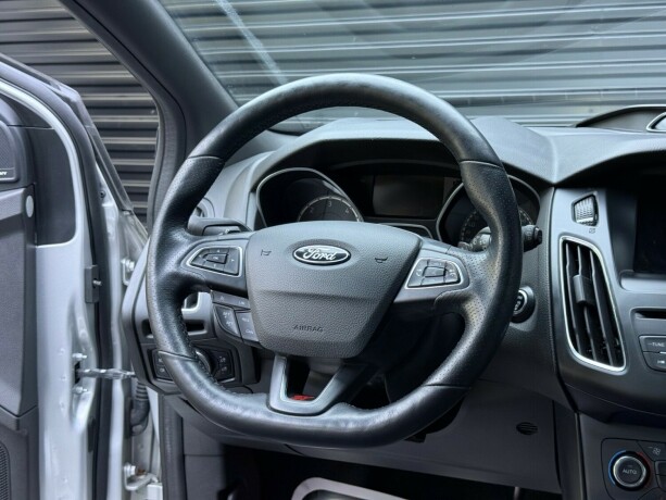 ford-focus-diesel-2016-big-13